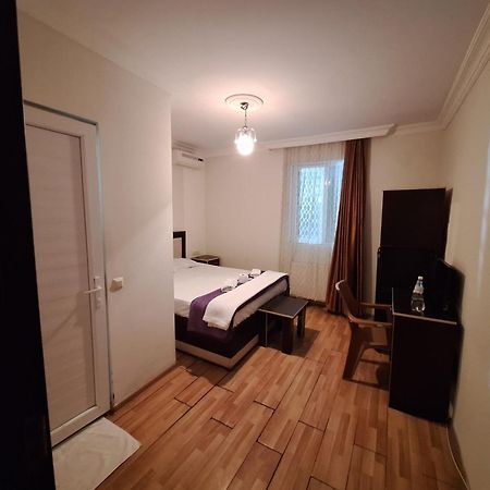 Gold Hotel Batum Екстериор снимка