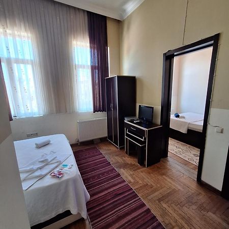 Gold Hotel Batum Екстериор снимка