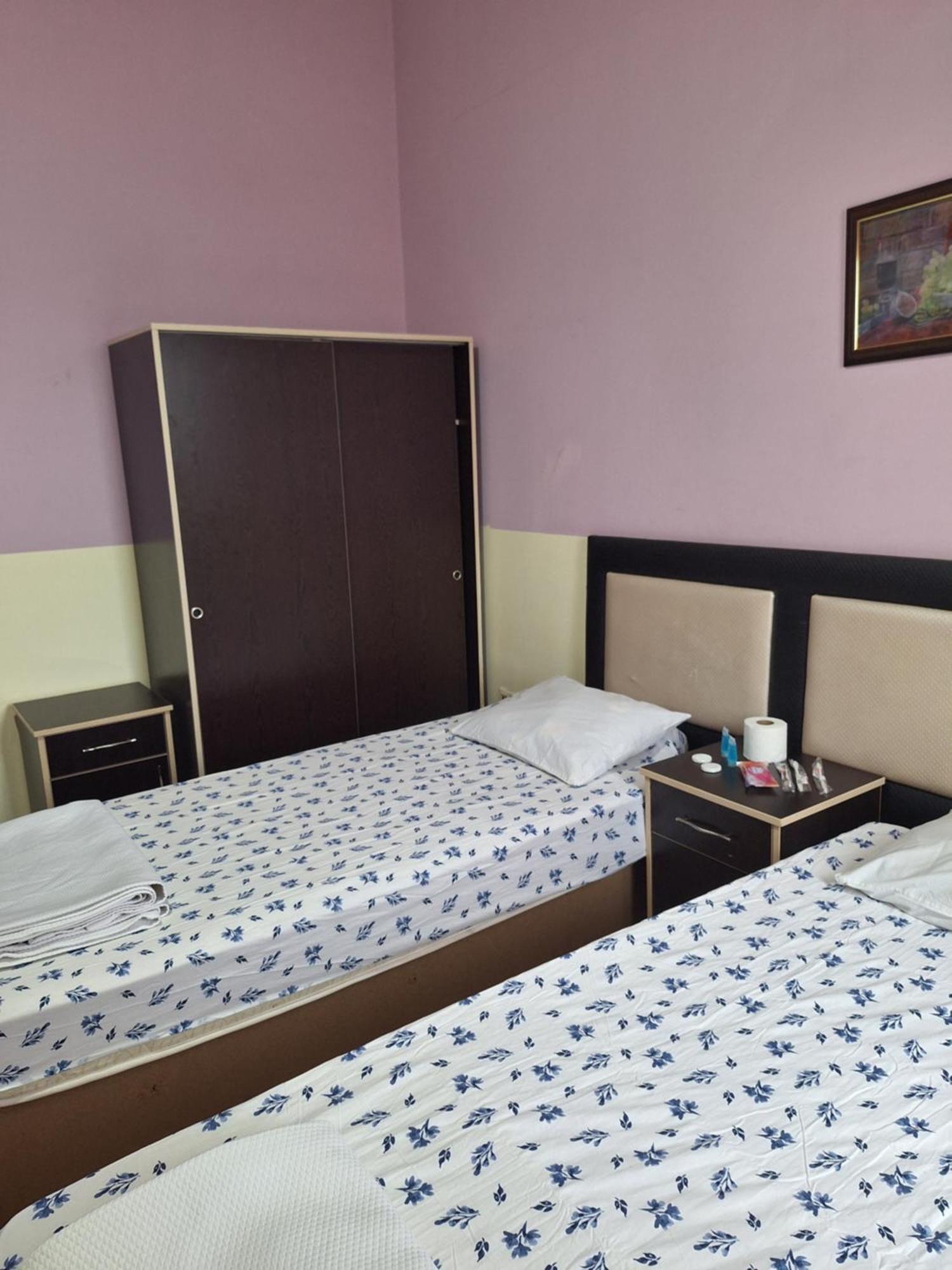 Gold Hotel Batum Екстериор снимка