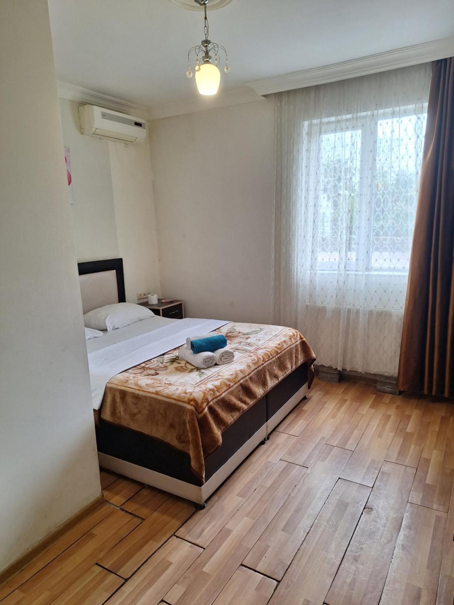 Gold Hotel Batum Екстериор снимка