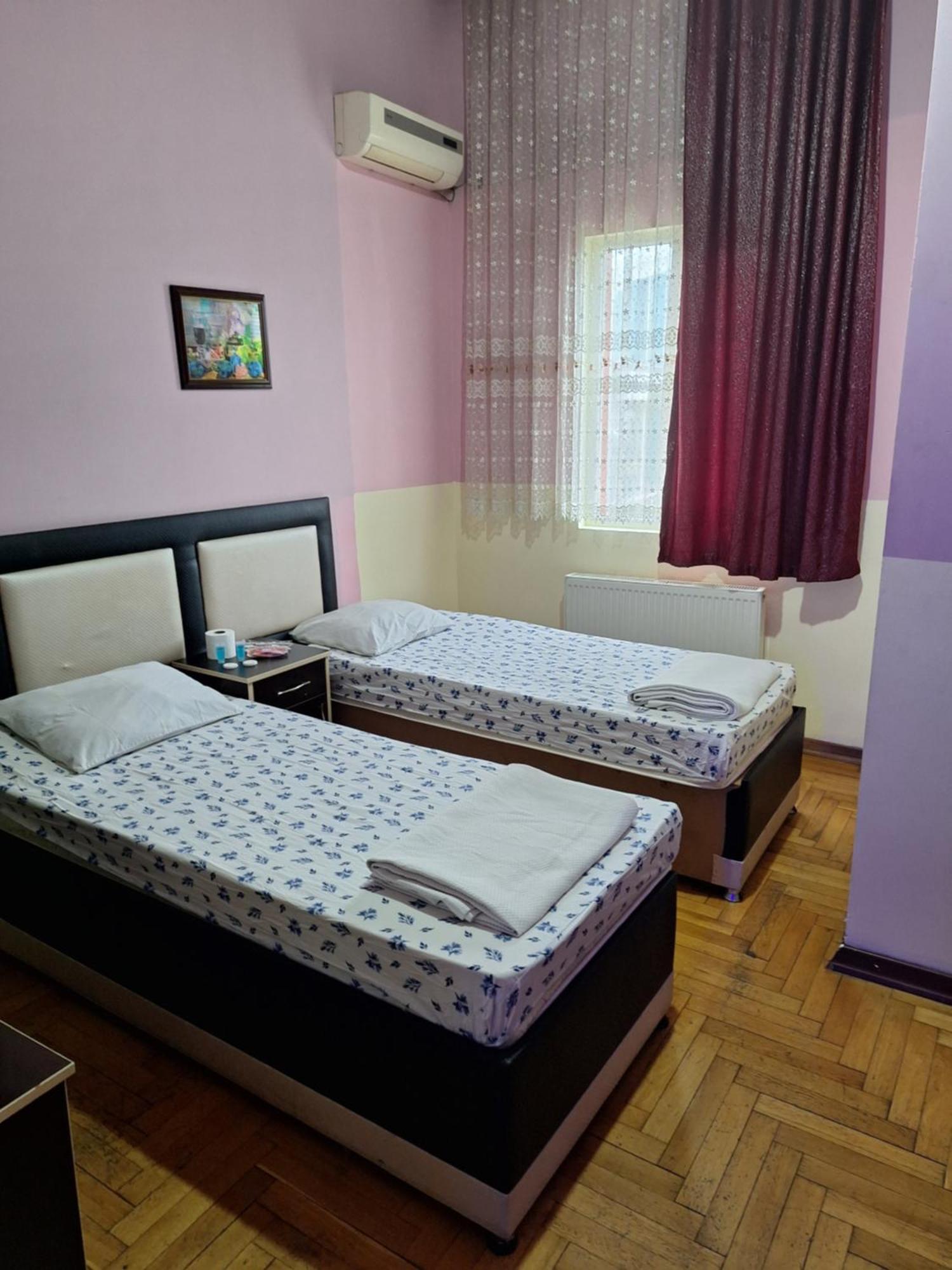 Gold Hotel Batum Екстериор снимка
